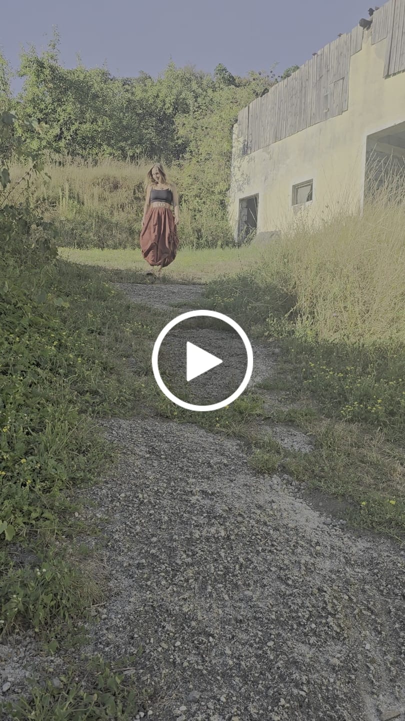 Customer video review of Maxi Skirt Alaina Rust
