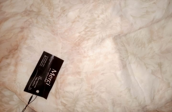 Customer photo review of Robe Olivia