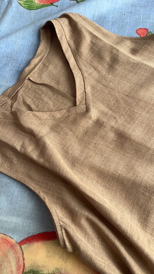 Customer photo review of Robe Longue Fluide à Col V