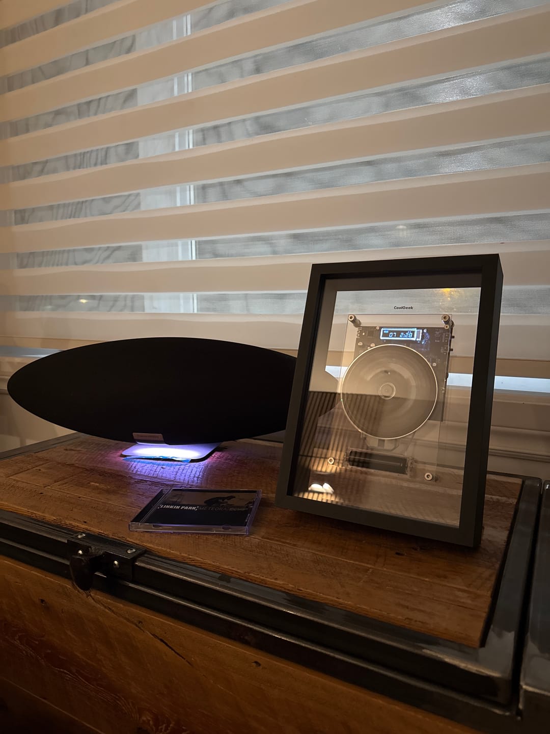 Customer photo review of M1 Music Frame CD Player