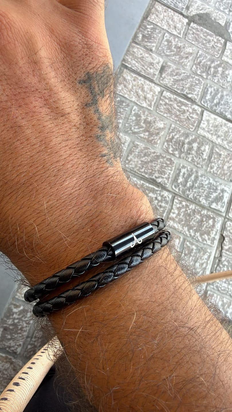 Customer photo review of Duo Black Leather
