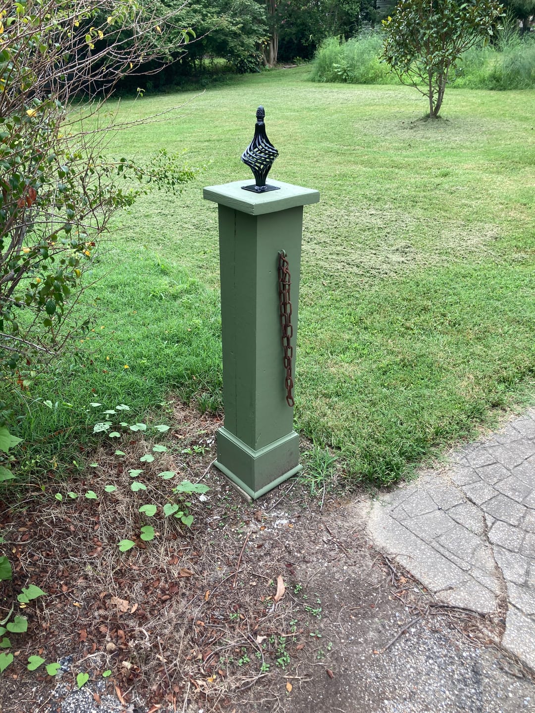 Customer photo review of Large Twisted Metal Bolt On Fence Top