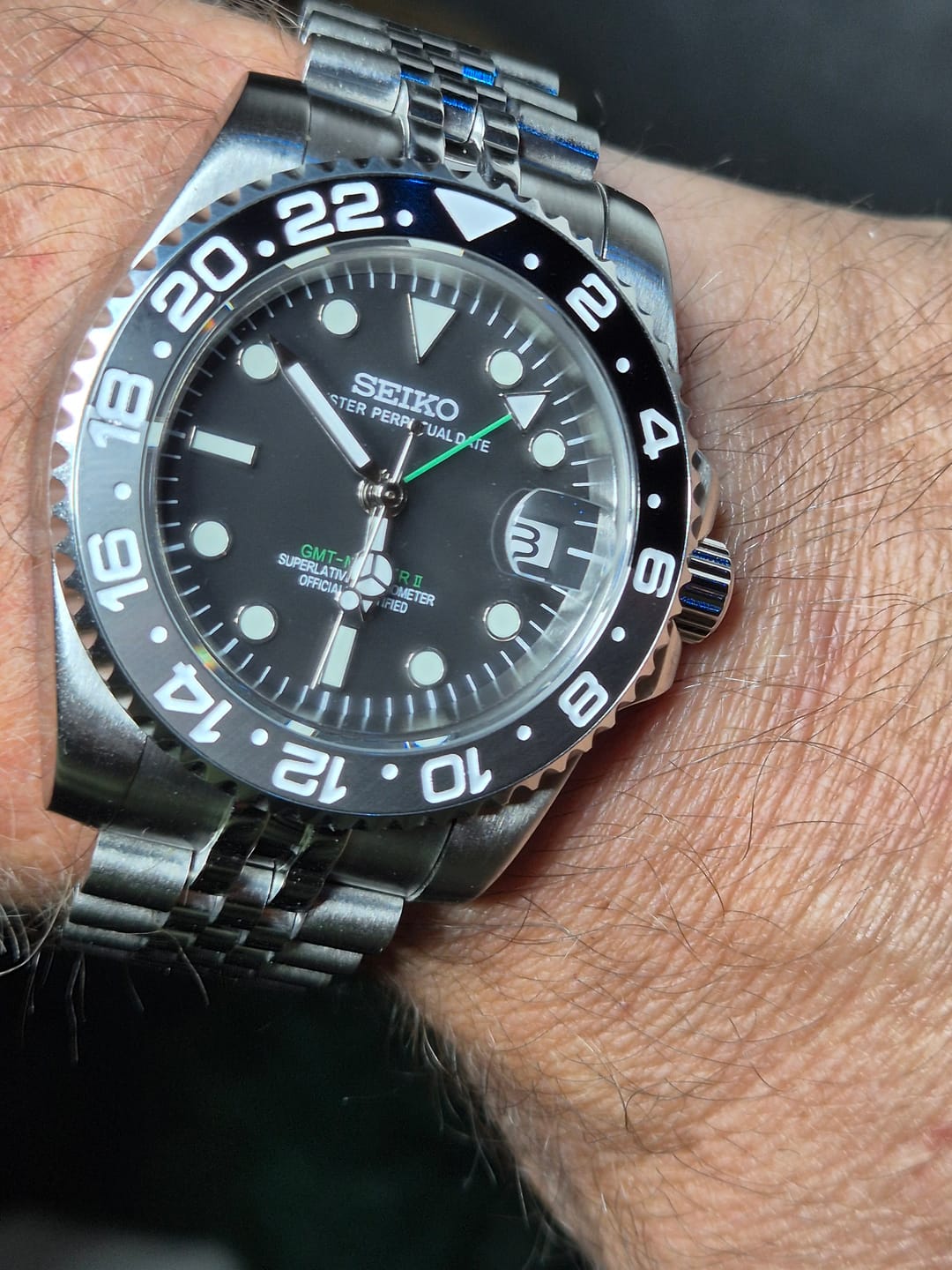 Customer photo review of GMTEIKO BRUCE WAYNE