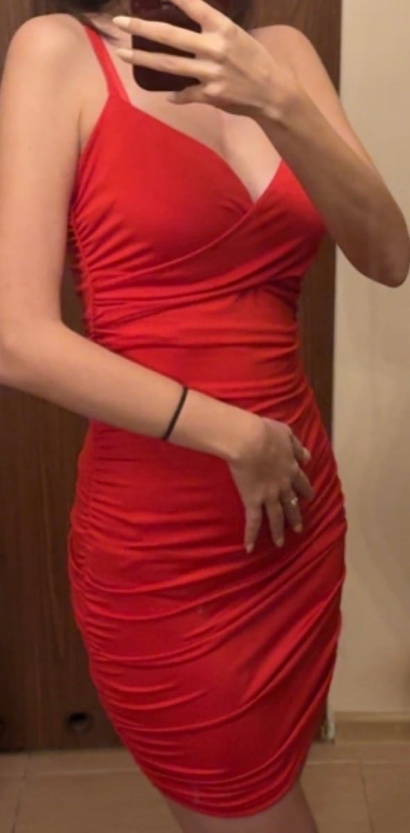 Customer photo review of Robe Courte Froncée à Bretelles