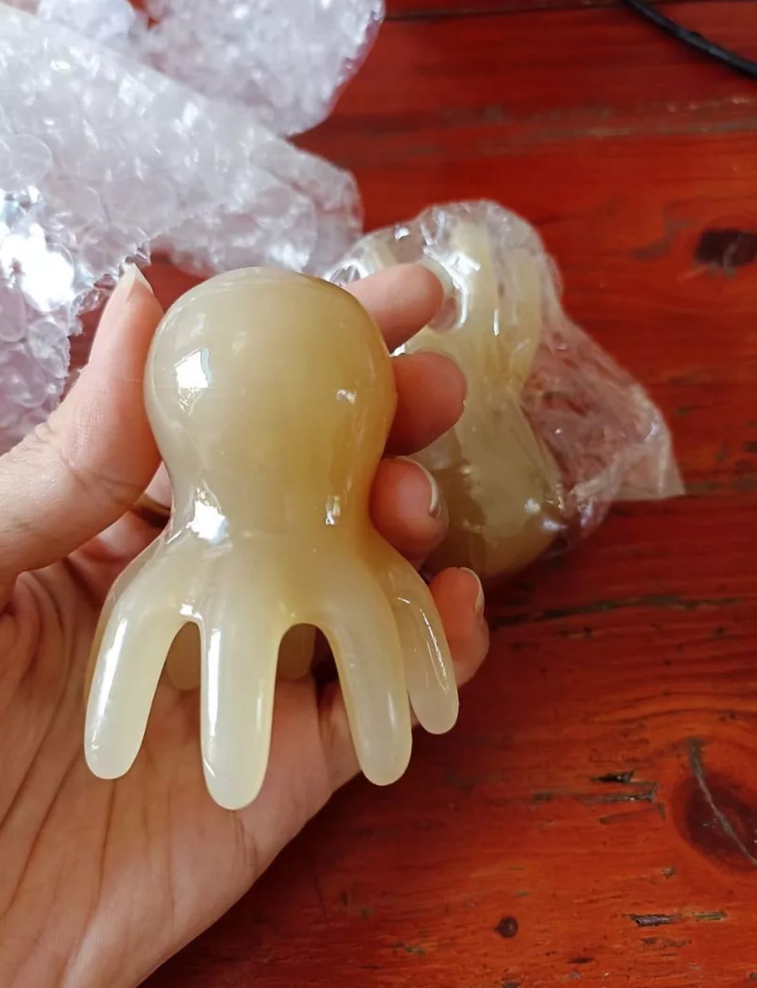 Customer photo review of SALUDEA Octopus Scalp Massager