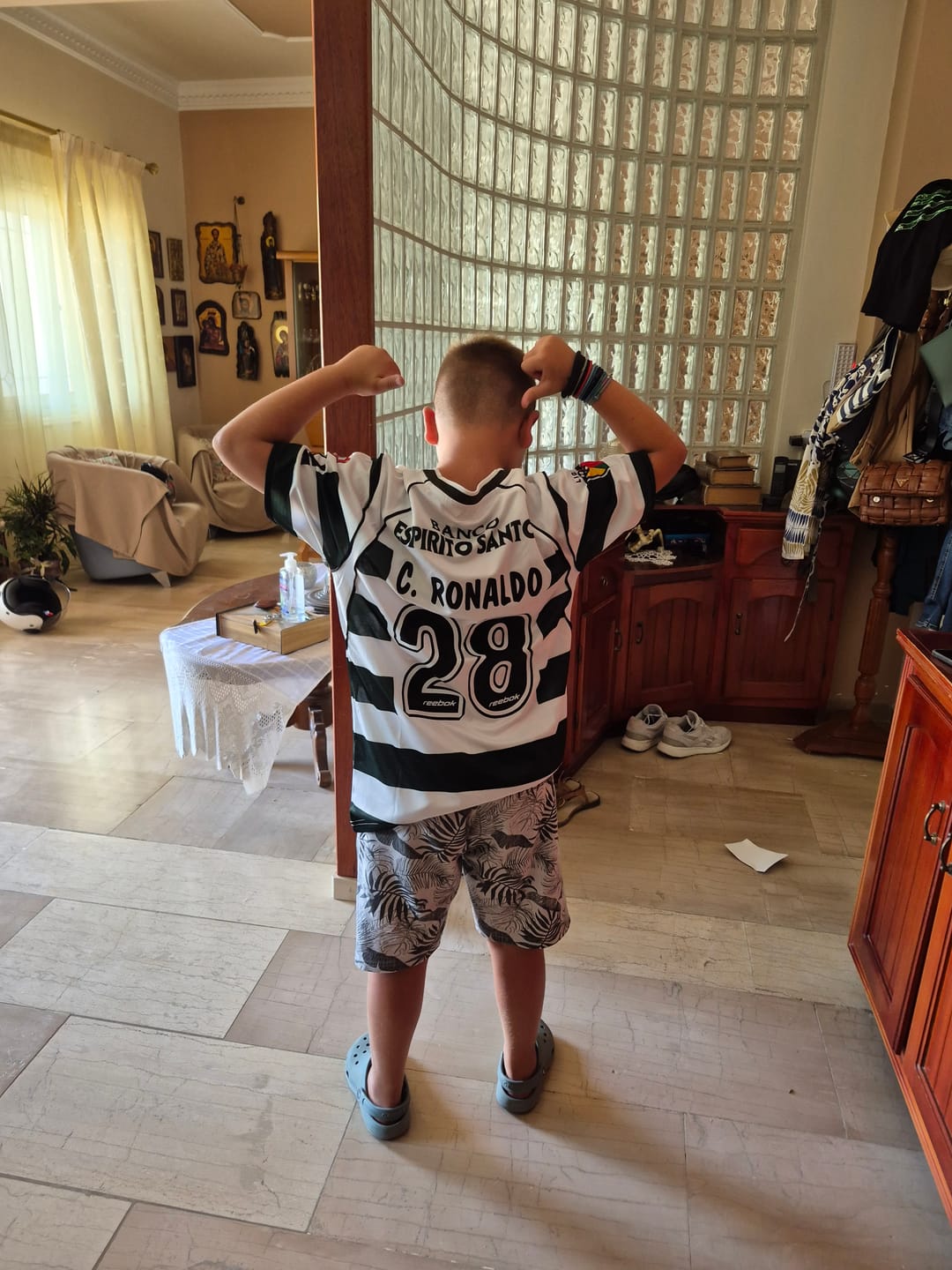 Customer photo review of Maglia Cristiano Ronaldo CR7 Sporting L. Home 2003