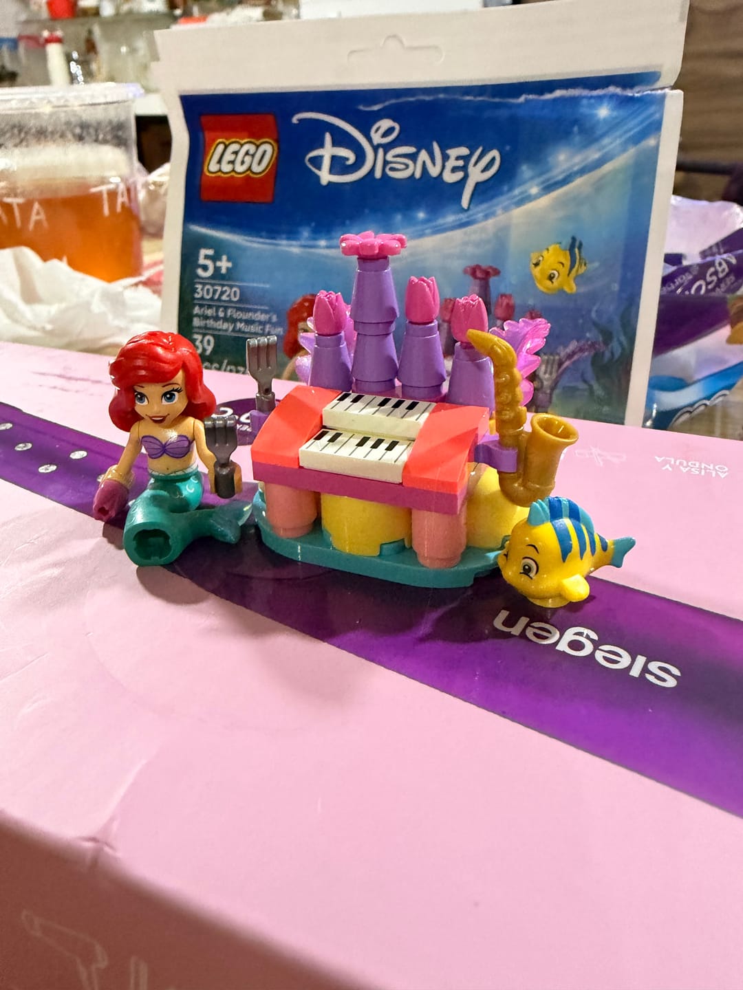 Customer photo review of Ariel y Flounder: Diversión Musical de Cumpleaños