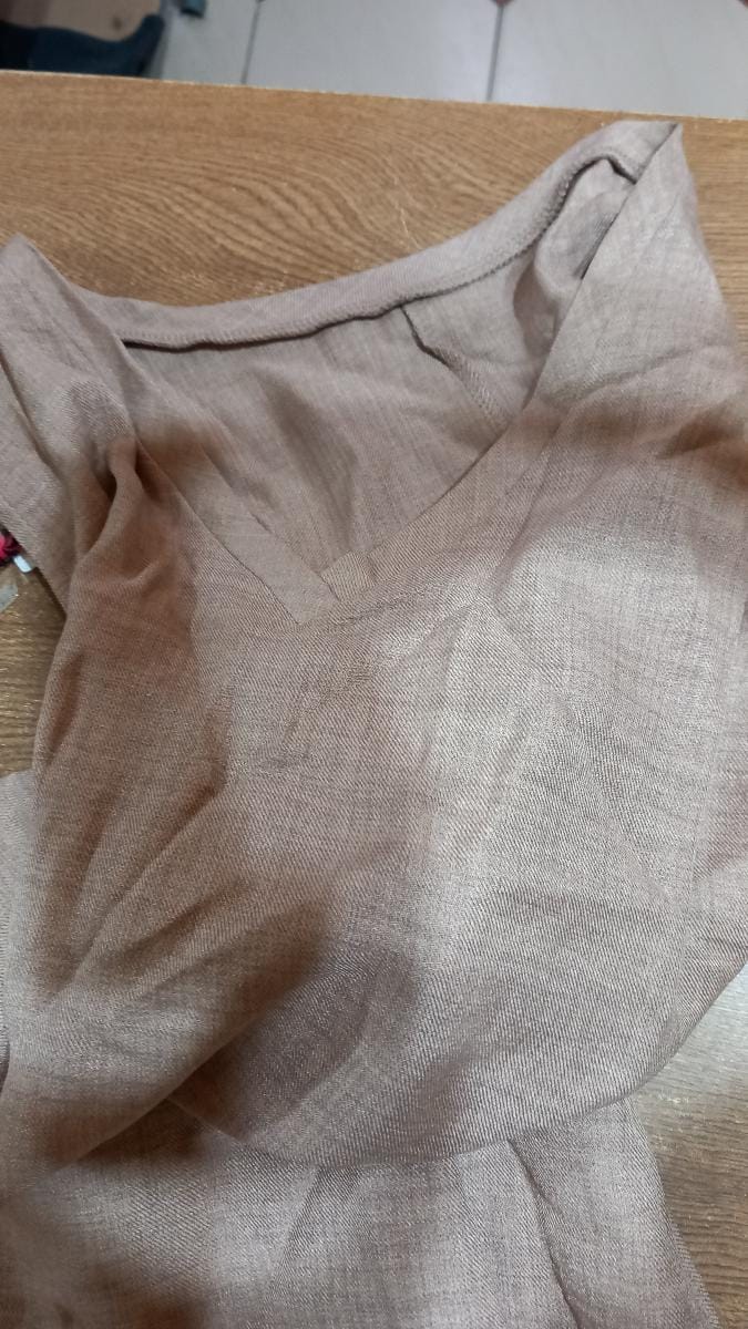 Customer photo review of Robe Longue Fluide à Col V