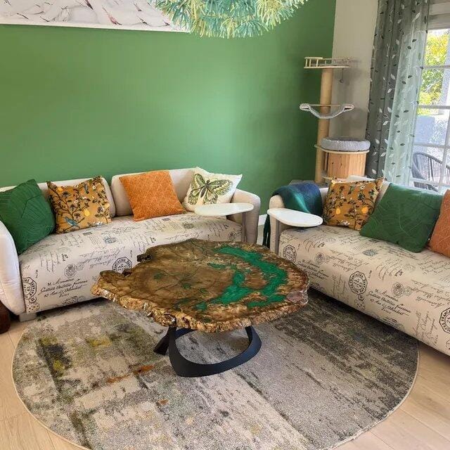 Customer photo review of Coffee Table 35" Round Modern Design for Small Living Room - 104 Manta