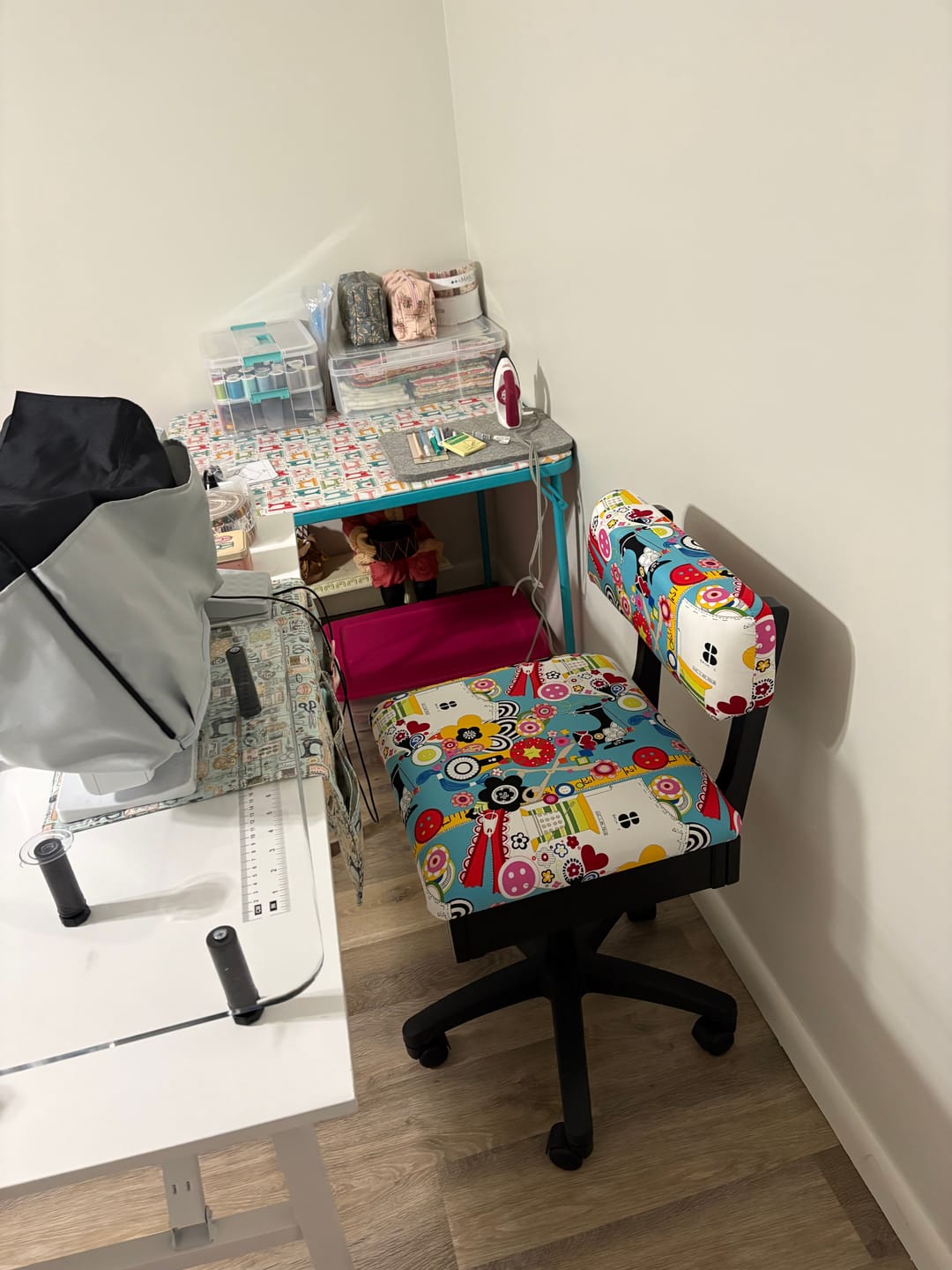 Customer photo review of Arrow Hydraulic Sewing Chair