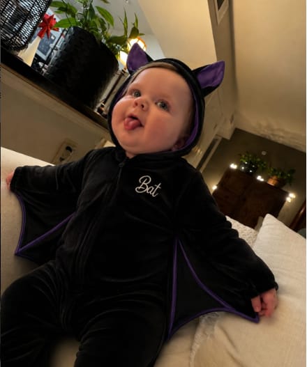 Customer photo review of Disfraz de murciélago bebé para Halloween
