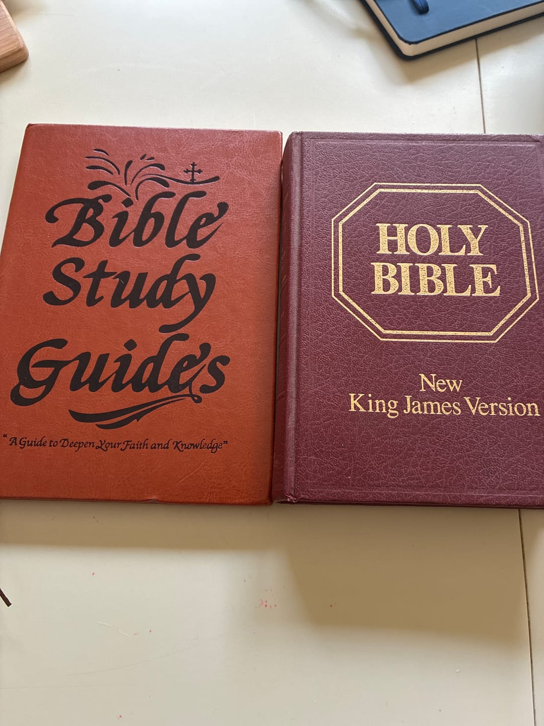 Customer photo review of Christianartworkshop 66-Page Bible Study Guide Journal for Daily Devotions and Group Study