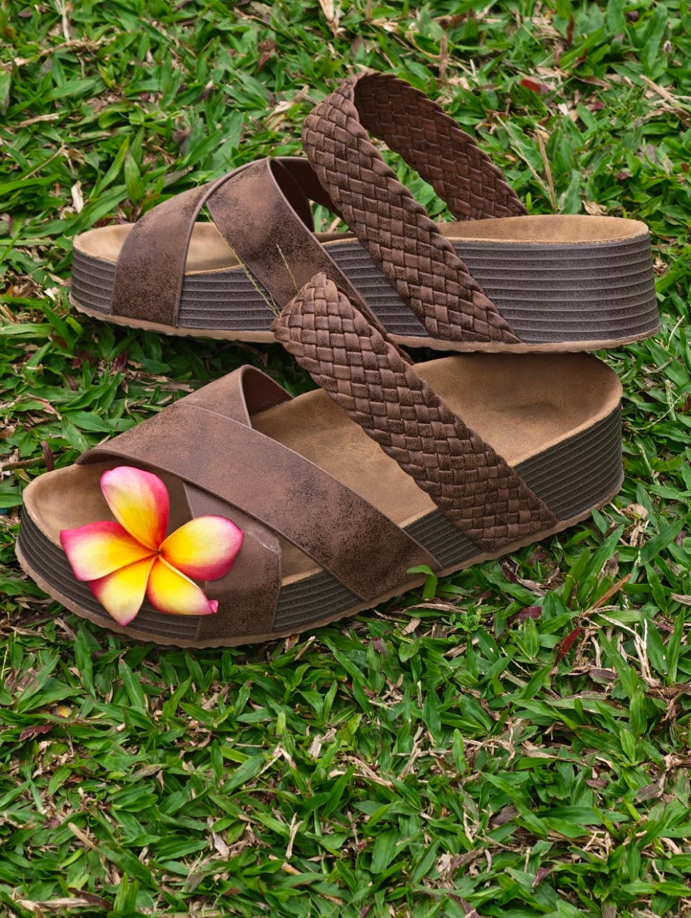 Customer photo review of Signature Sandal - Dune
