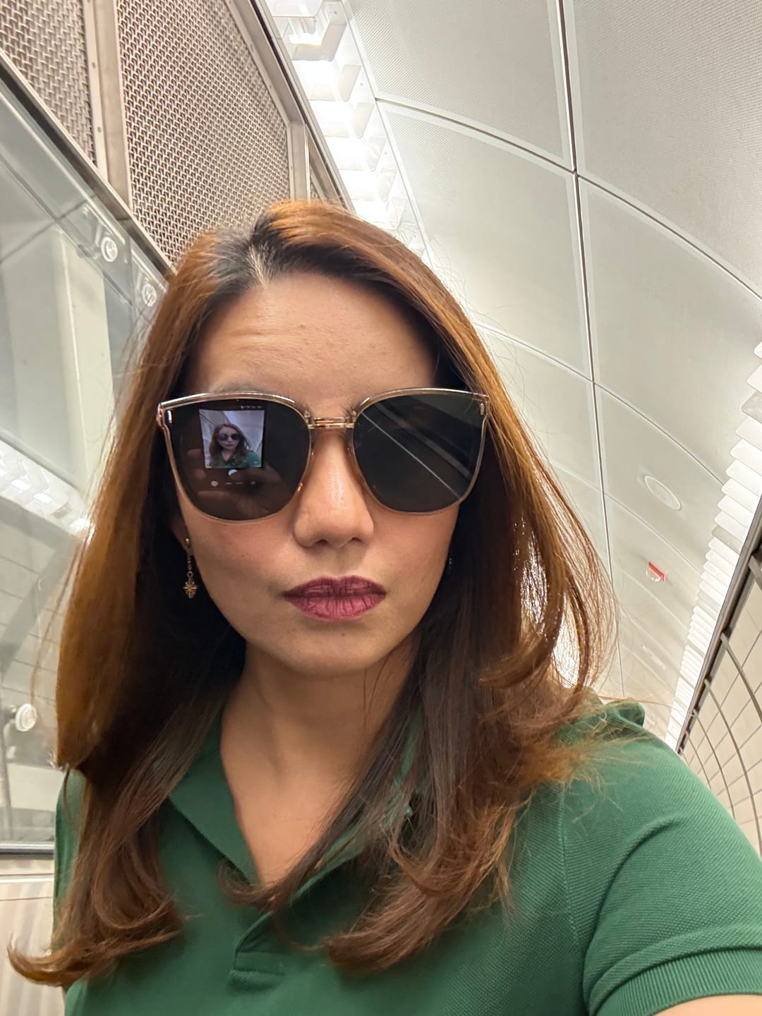 Customer photo review of Oversized Square-Round Frame Sunglasses UV 400 FD020/FD421