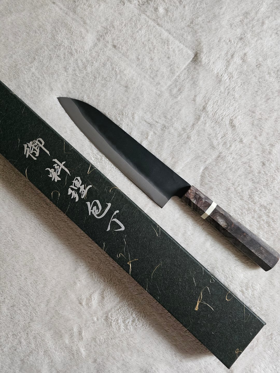 Customer photo review of Hatsukokoro Aokitae Gyuto 210mm