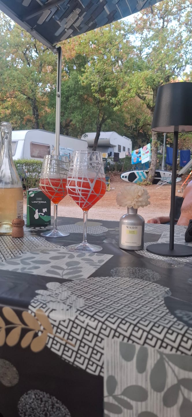 Customer photo review of BOX CALICI IN PLASTICA