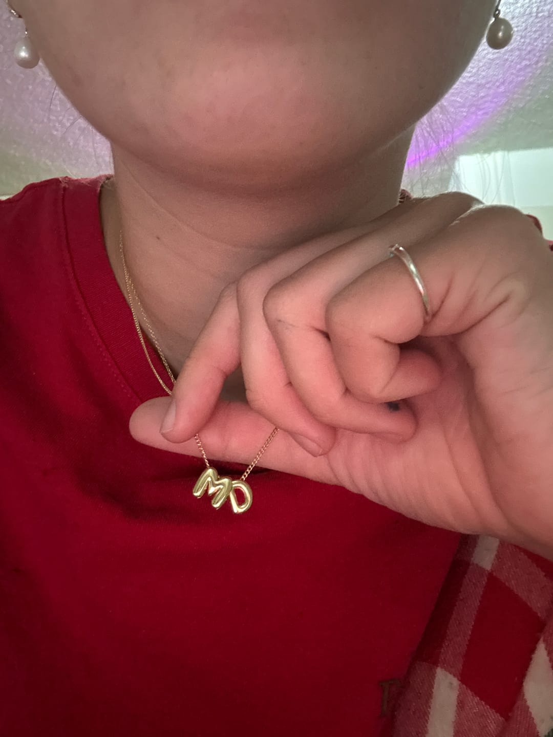 Customer photo review of Personaliza Tu Collar Con Inicial Mini Bubble Dorado