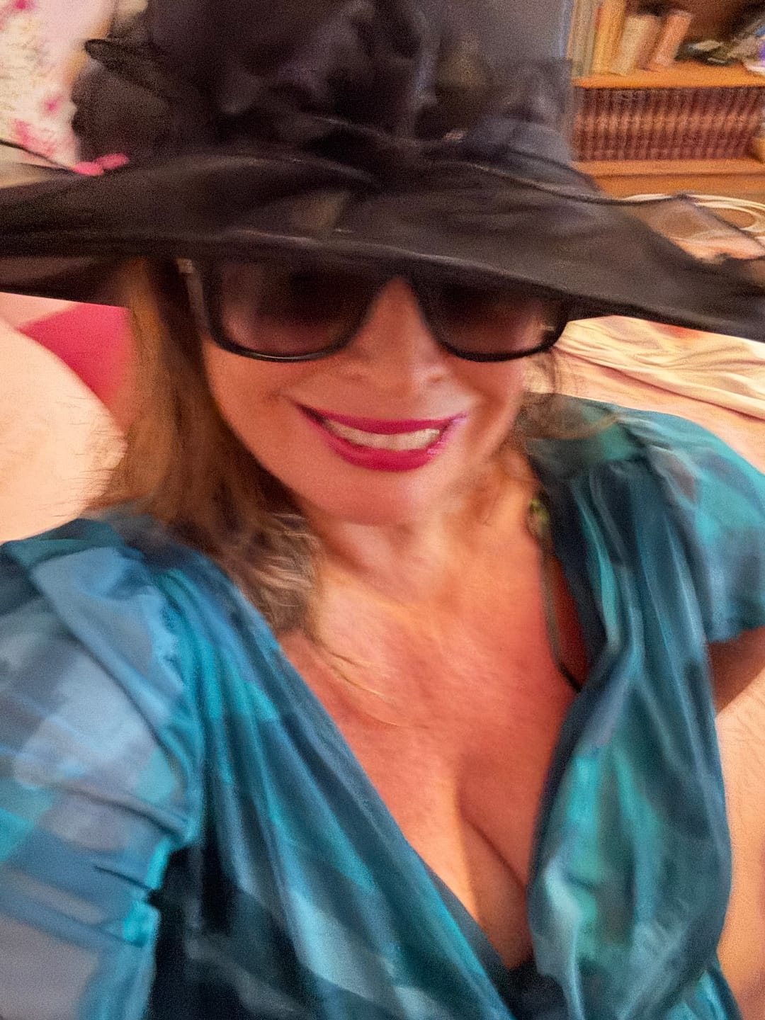Customer photo review of Petite Isabelle Sea Green Float Sleeve Maxi Dress
