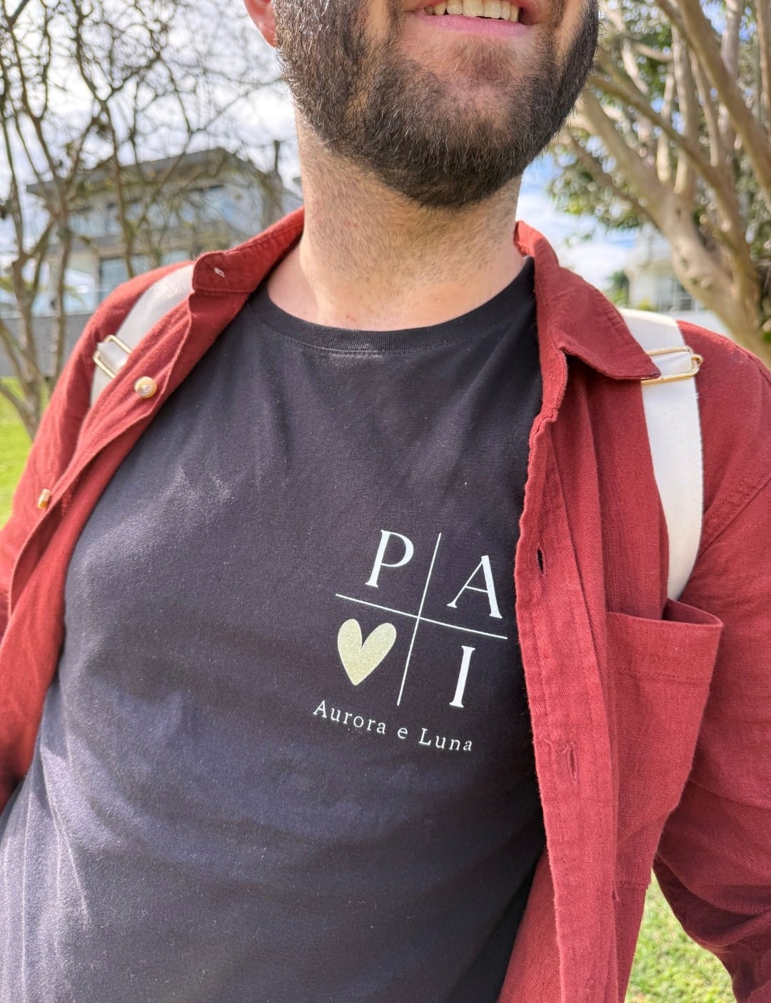 Customer photo review of Camiseta Personalizada PAI MINIMALISTA - 100% Algodão