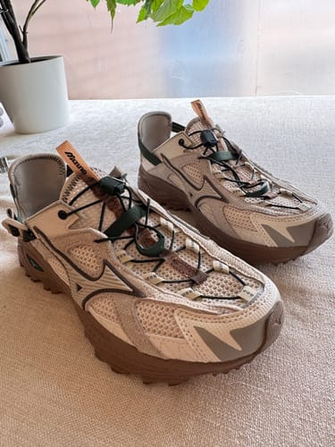 Customer photo review of MizunoRacer Trail SE 'Wheat Beige' D1GH241907