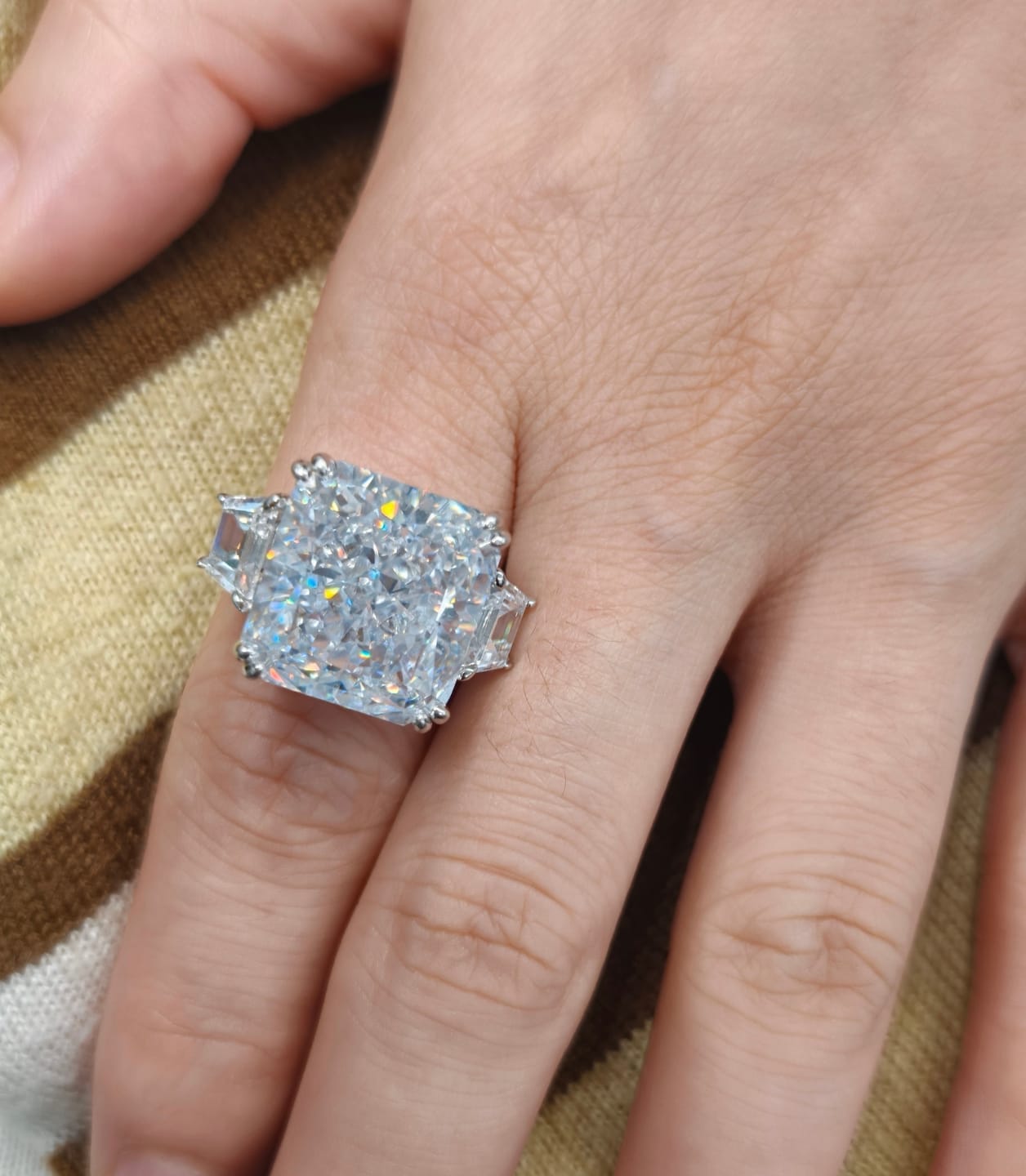 Customer photo review of S925 6.5/12.0 Ct Radiant Cut Crushed Ice Simulated Diamond Three-Stone Engagement Travel Ring