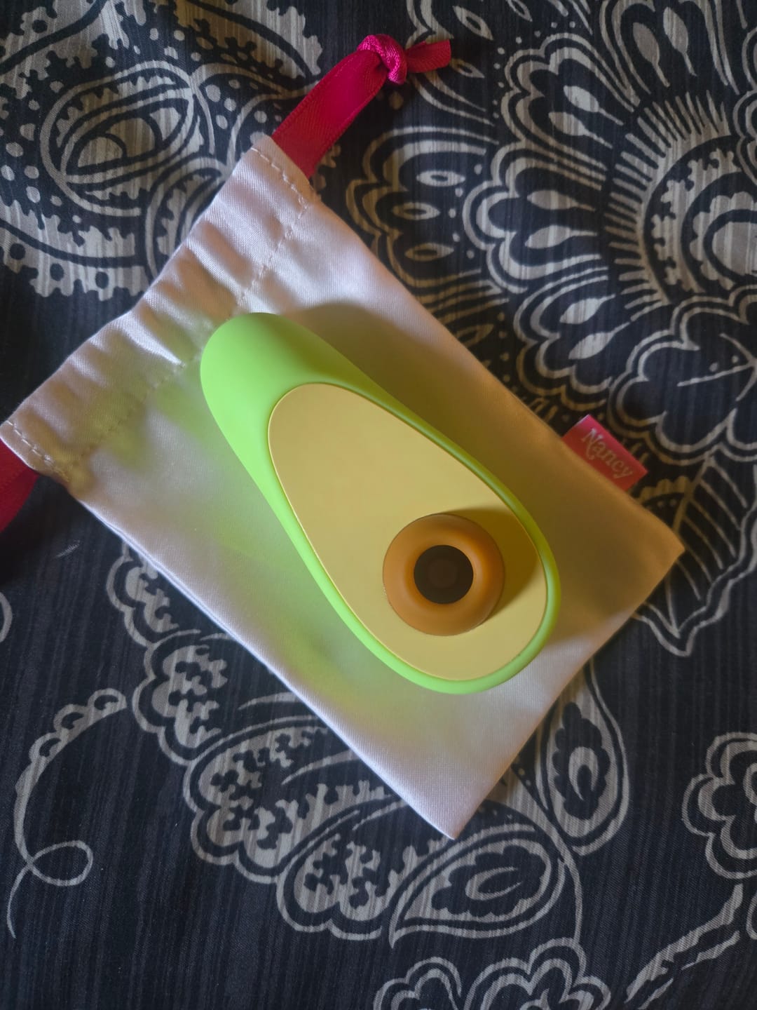 Customer photo review of Avo Clitoral Massager