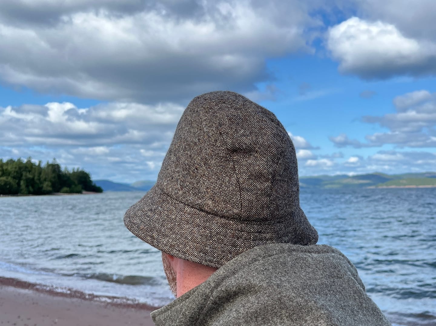 Customer photo review of Eske Travel Hat Tweed