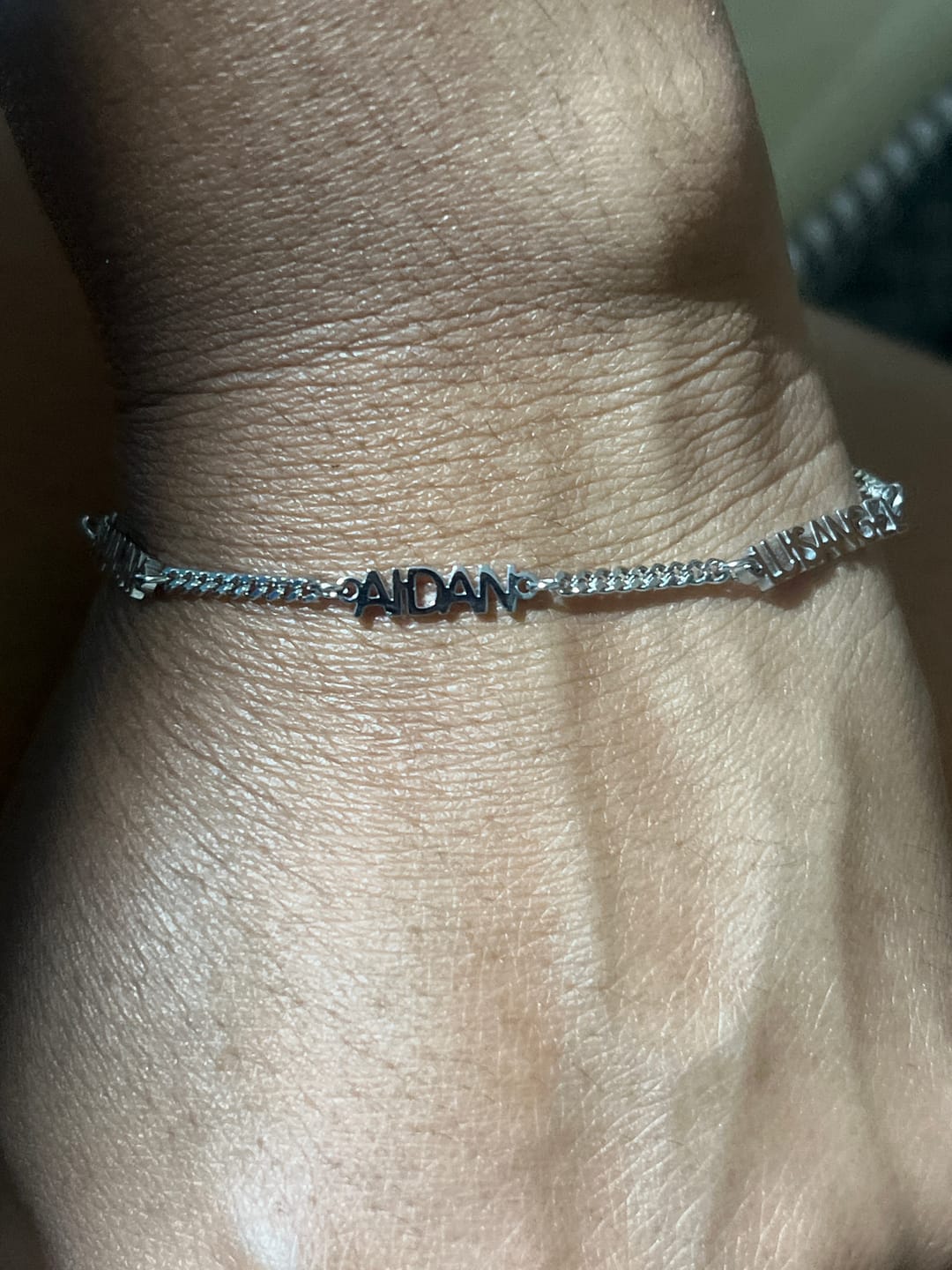 Customer photo review of Pulsera personalizada con nombre