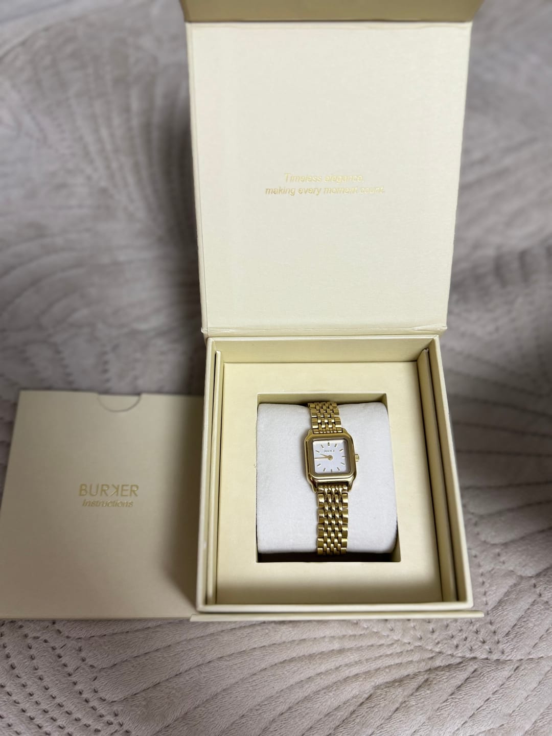 Customer photo review of Macy Petite Gold White
