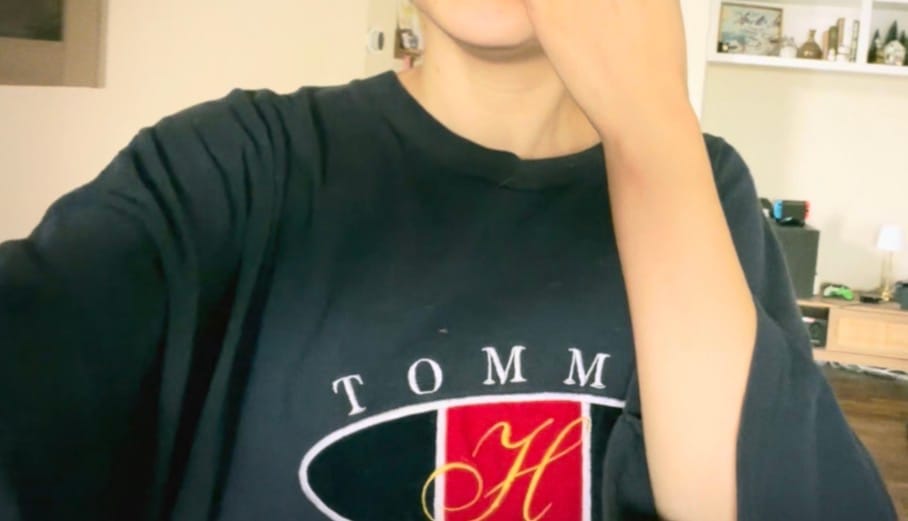 Customer photo review of Vintage Y2K Navy Blue Tommy Hilfiger Embroidered Tee (XXL/XXXL)