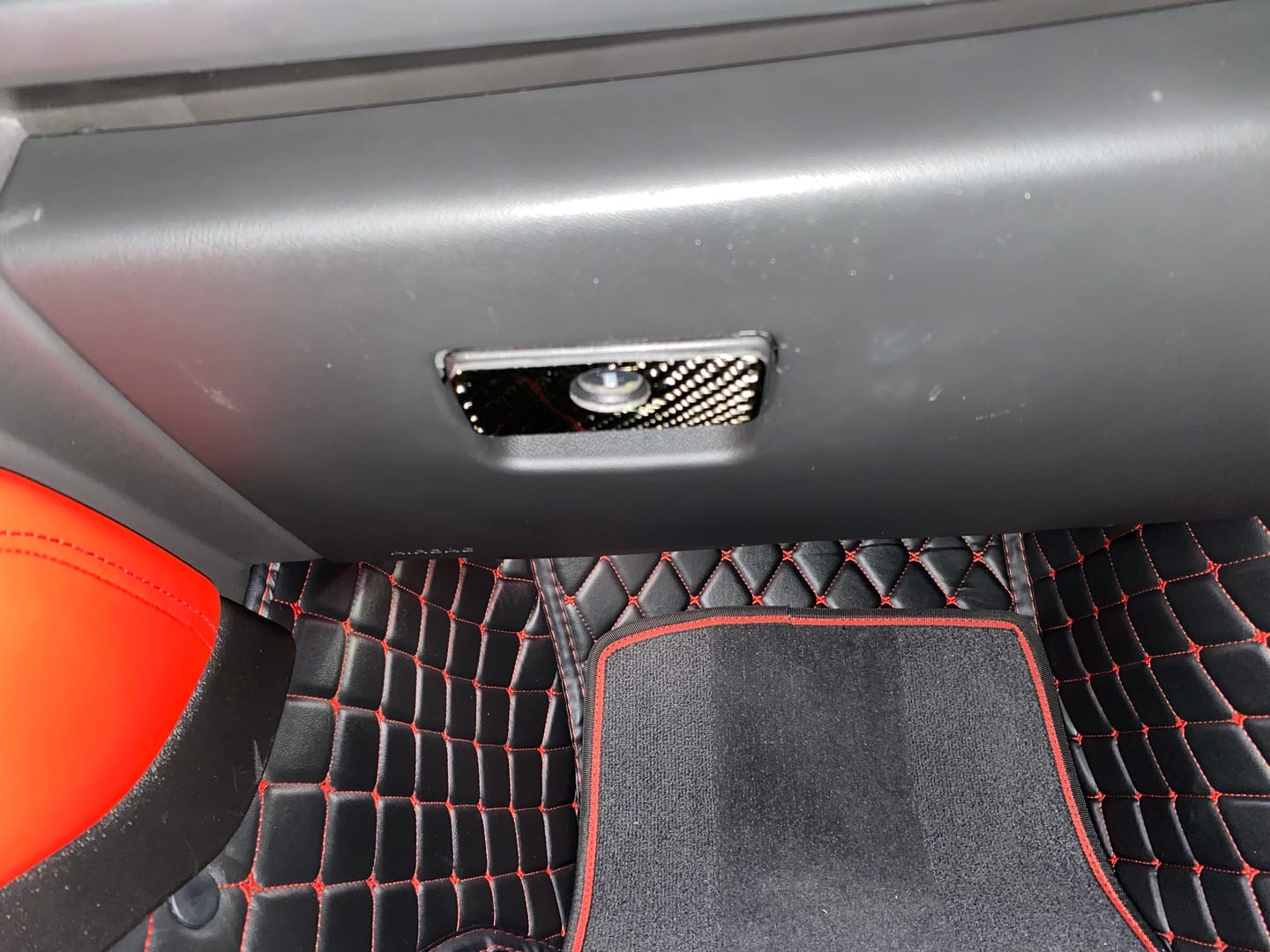 Customer photo review of 2016-2024 Camaro Carbon Fiber Glove Box Handle Overlay