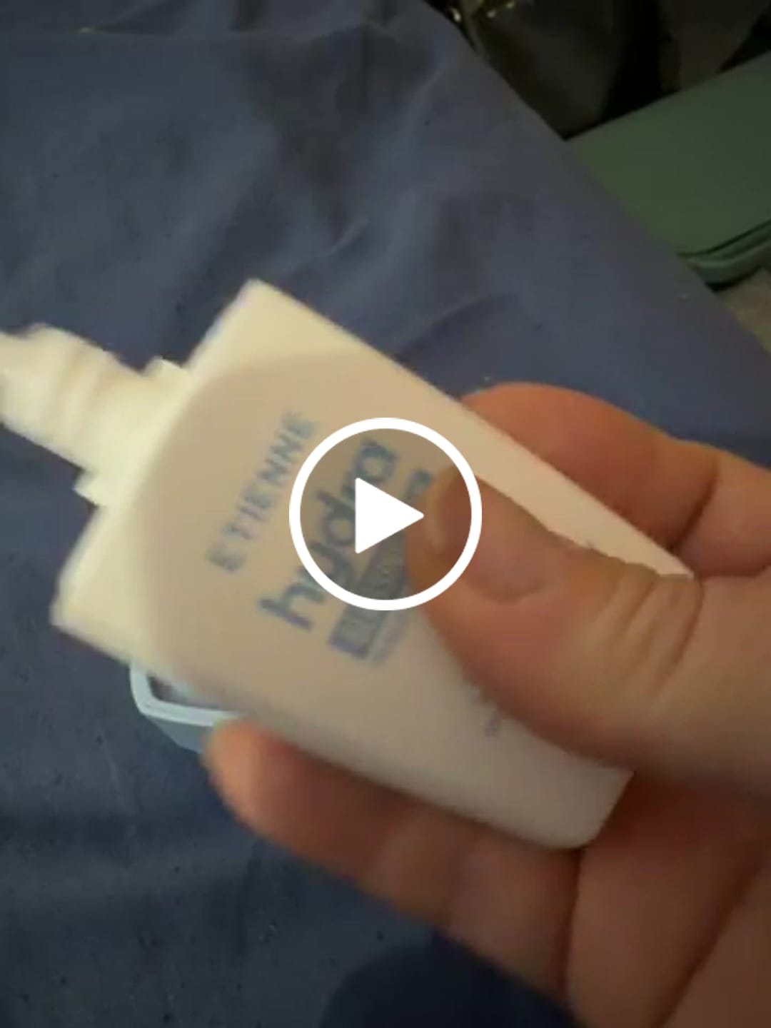 Customer video review of Etienne Galssing Milk Hydra Hidratante