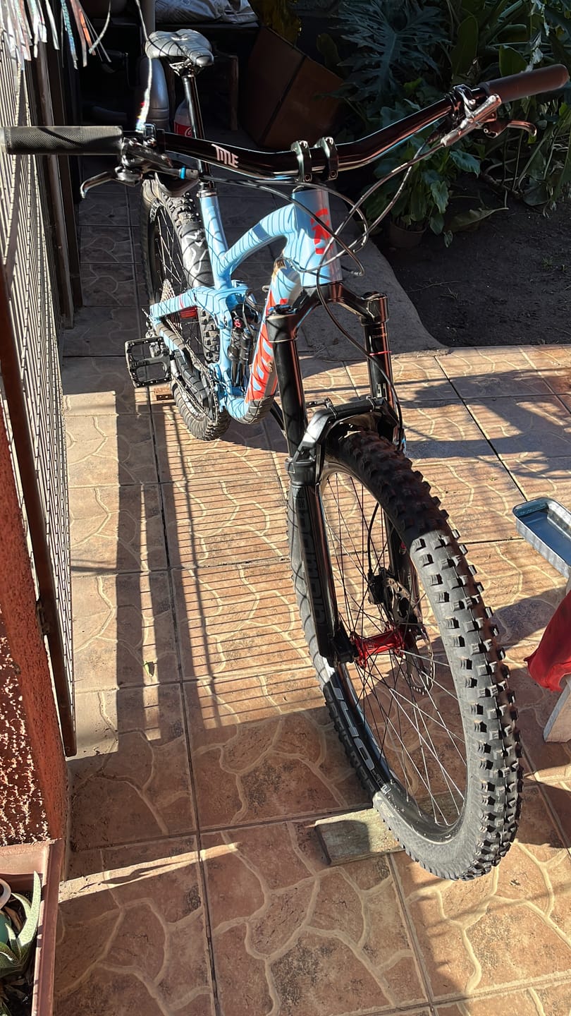Customer photo review of Puño Deity NIGHTCRAWLER