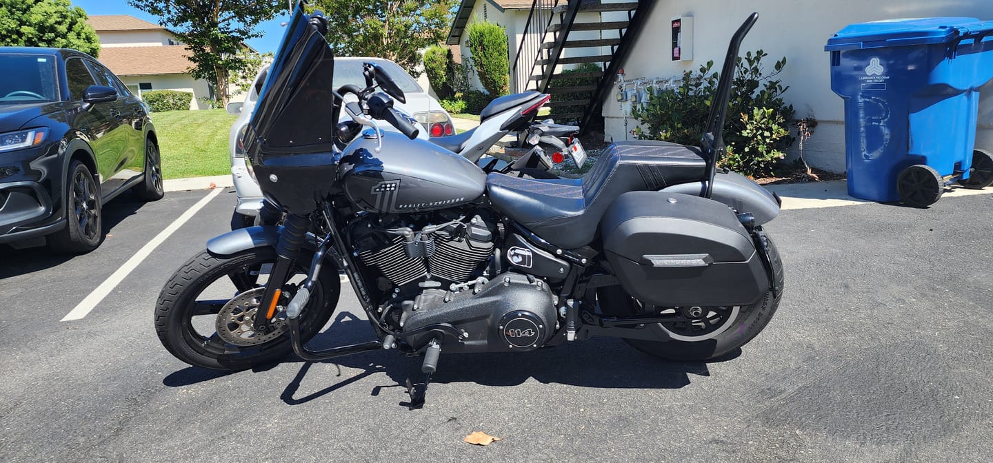 Customer photo review of 32L - Darkin Large Quick Mount Leather Wrapped Hard Saddlebags for Harley Softail Street Bob FXBB/S