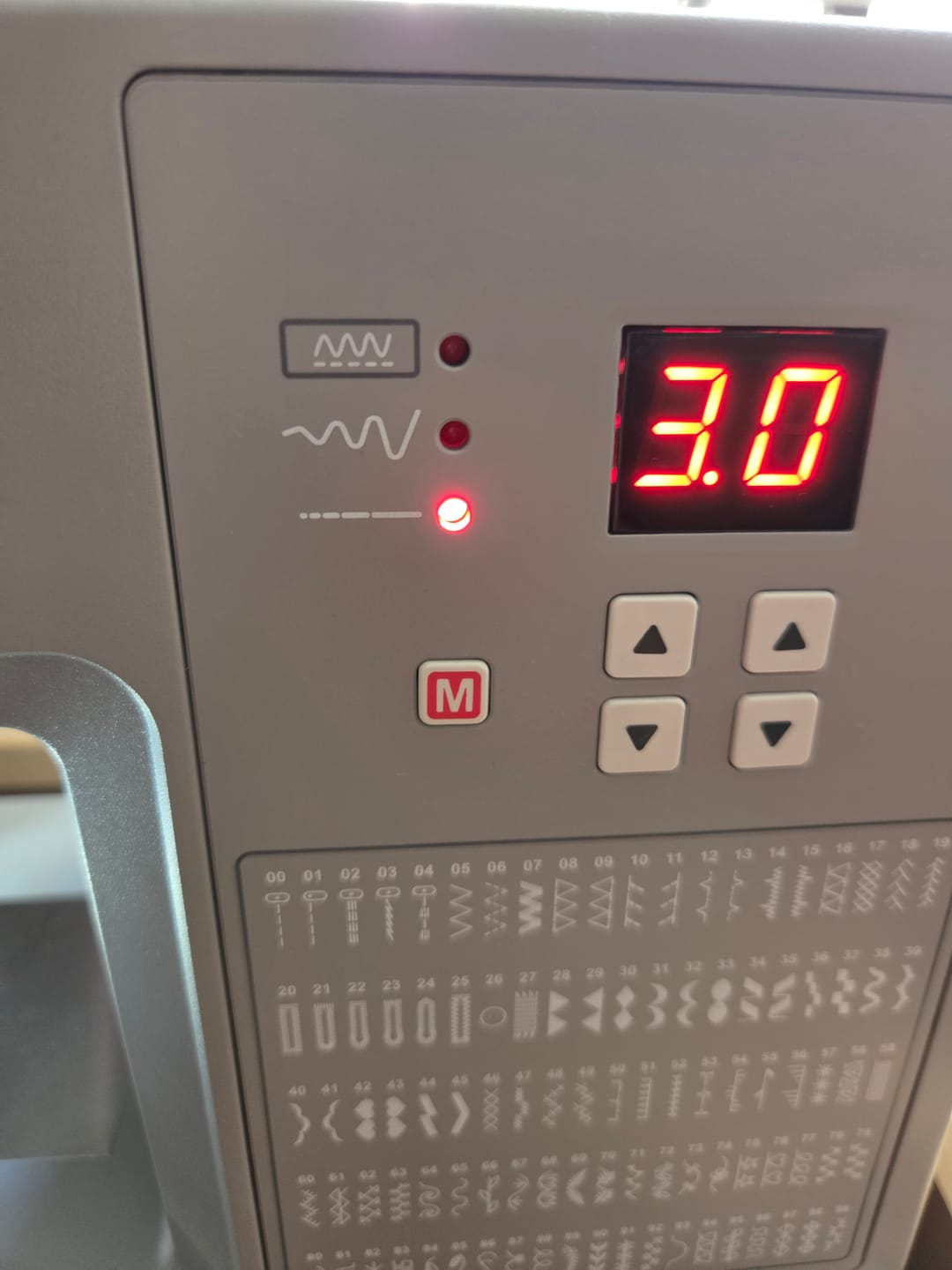 Customer photo review of Singer Heavy Duty HD6605 Sewing Machine - 100 stitch patterns, needle up/down