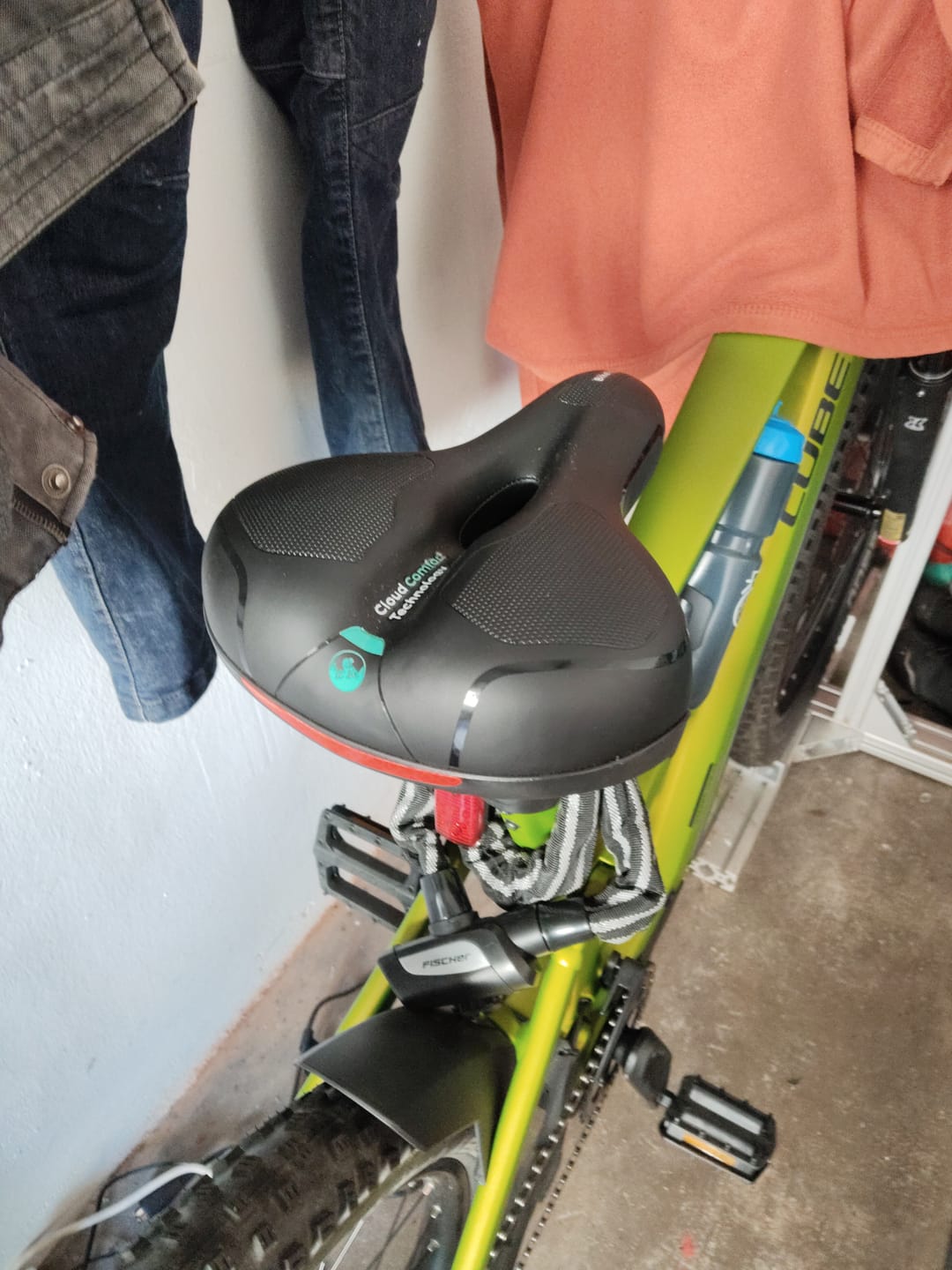 Customer photo review of CloudComfort Max