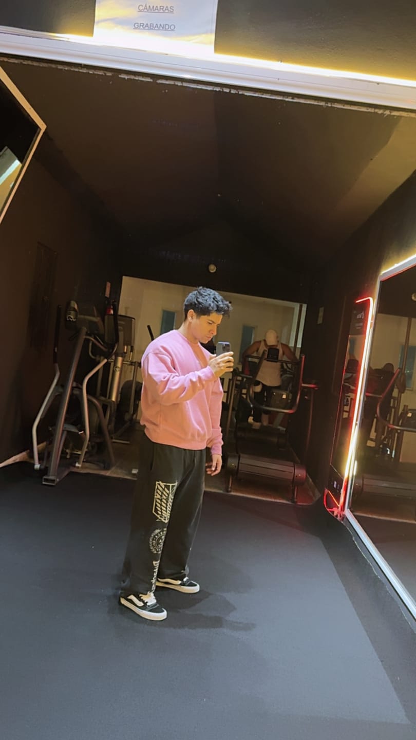Customer photo review of 5056 - Comfy Collection - Crewneck