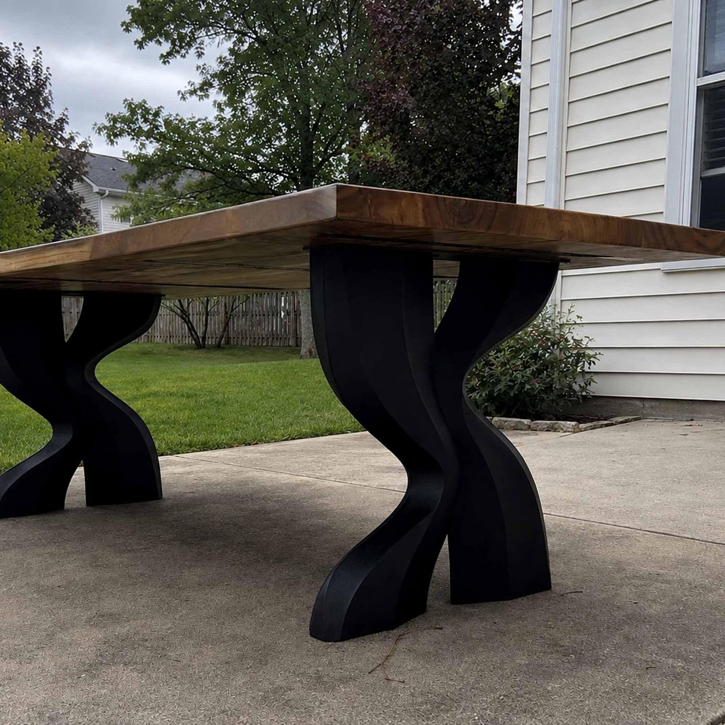 Customer photo review of Dining Table for Elegant Living Room - 411 Delta