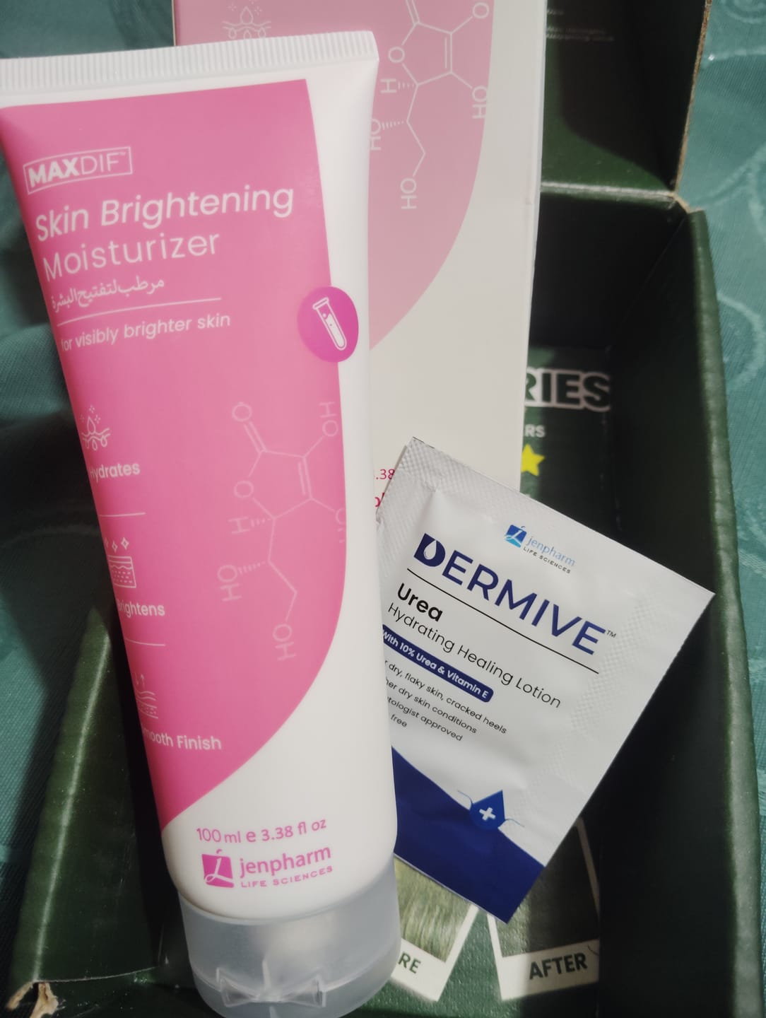 Customer photo review of Maxdif Brightening Moisturizer