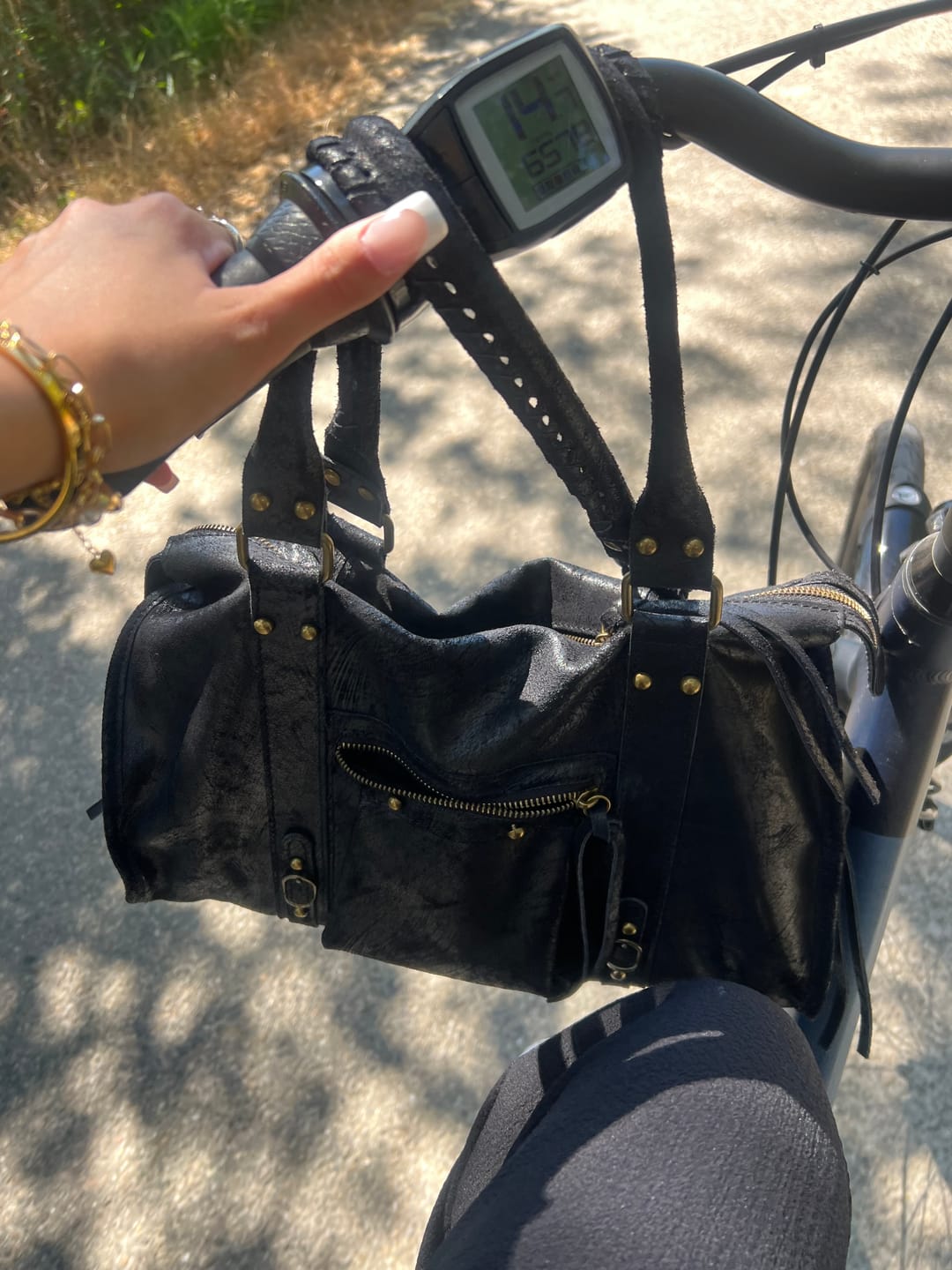 Customer photo review of It girl bag black