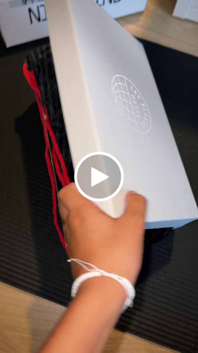 Customer video review of F50 Hyperfast Elite FG Control or Chaos - Blanc/Violet/Solar Turbo