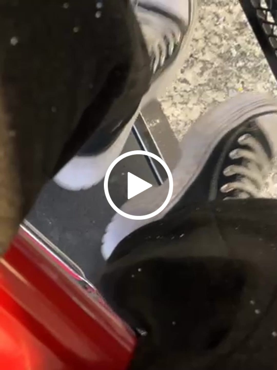 Customer video review of Zapatillas Converse Tacon Chuck Taylor Lugged Heel Hi Negro