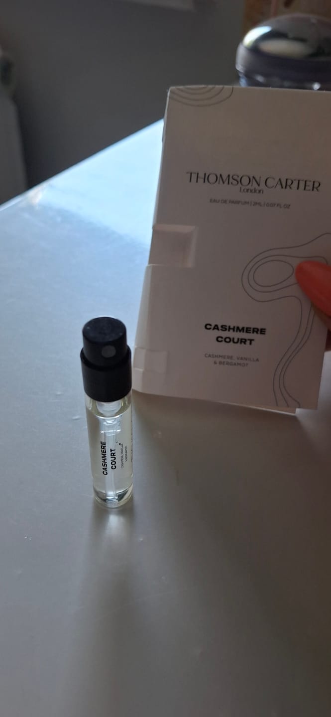 Customer photo review of Cashmere Court | Eau de Parfum | 2ml