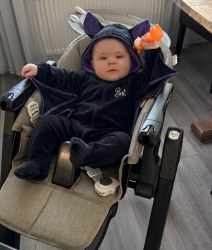 Customer photo review of Disfraz de murciélago bebé para Halloween
