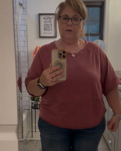 Customer photo review of Panel Solid Color Flared Sleeve T-Shirt