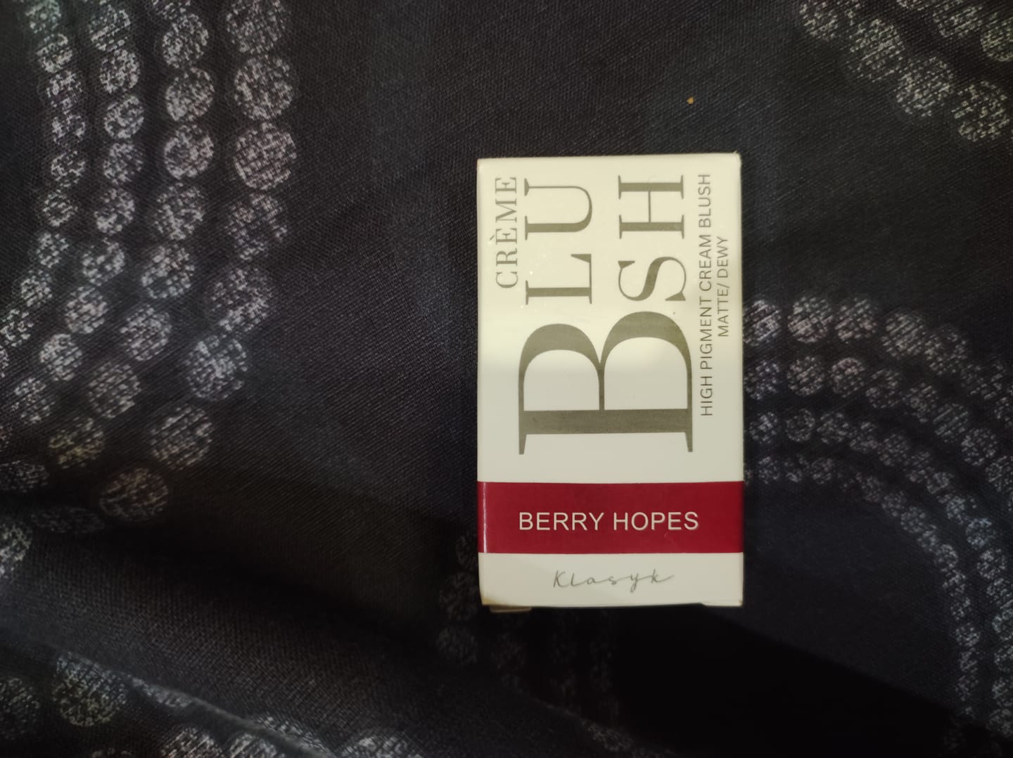 Customer photo review of O.TWO.O HIGH ENERGY HEAVY MIST MATTE LIP GLAZE