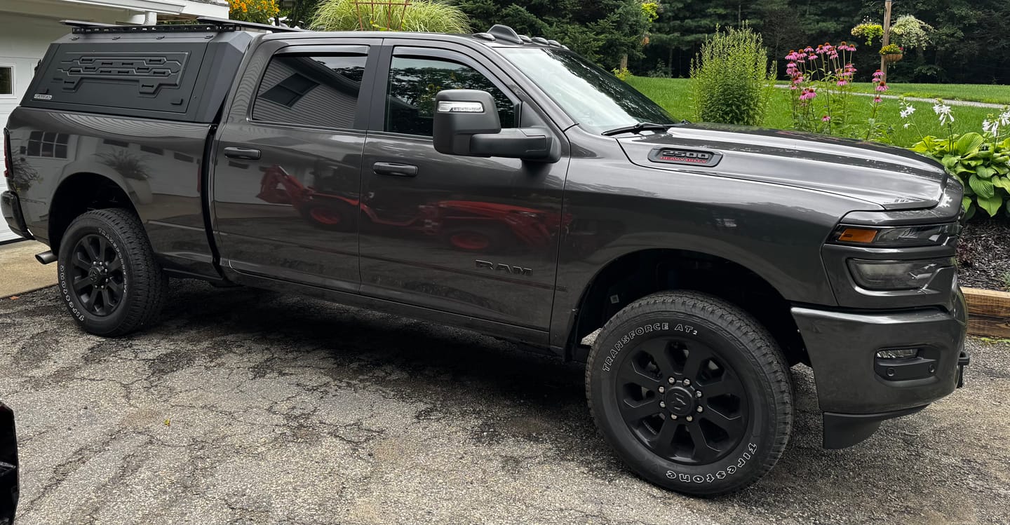 Customer photo review of OPENROAD Aluminum Truck Cap for RAM 2500(2019-2026) – 6.4ft Bed
