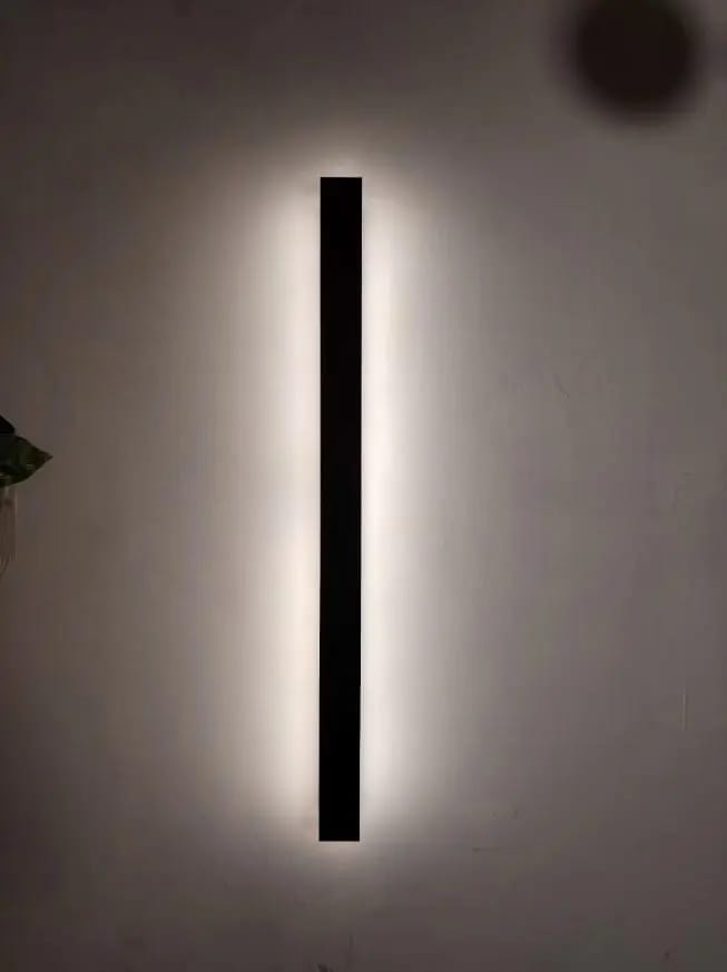 Customer photo review of Raymo Outdoor Wall Light With Linear LED Strip, Black IP65