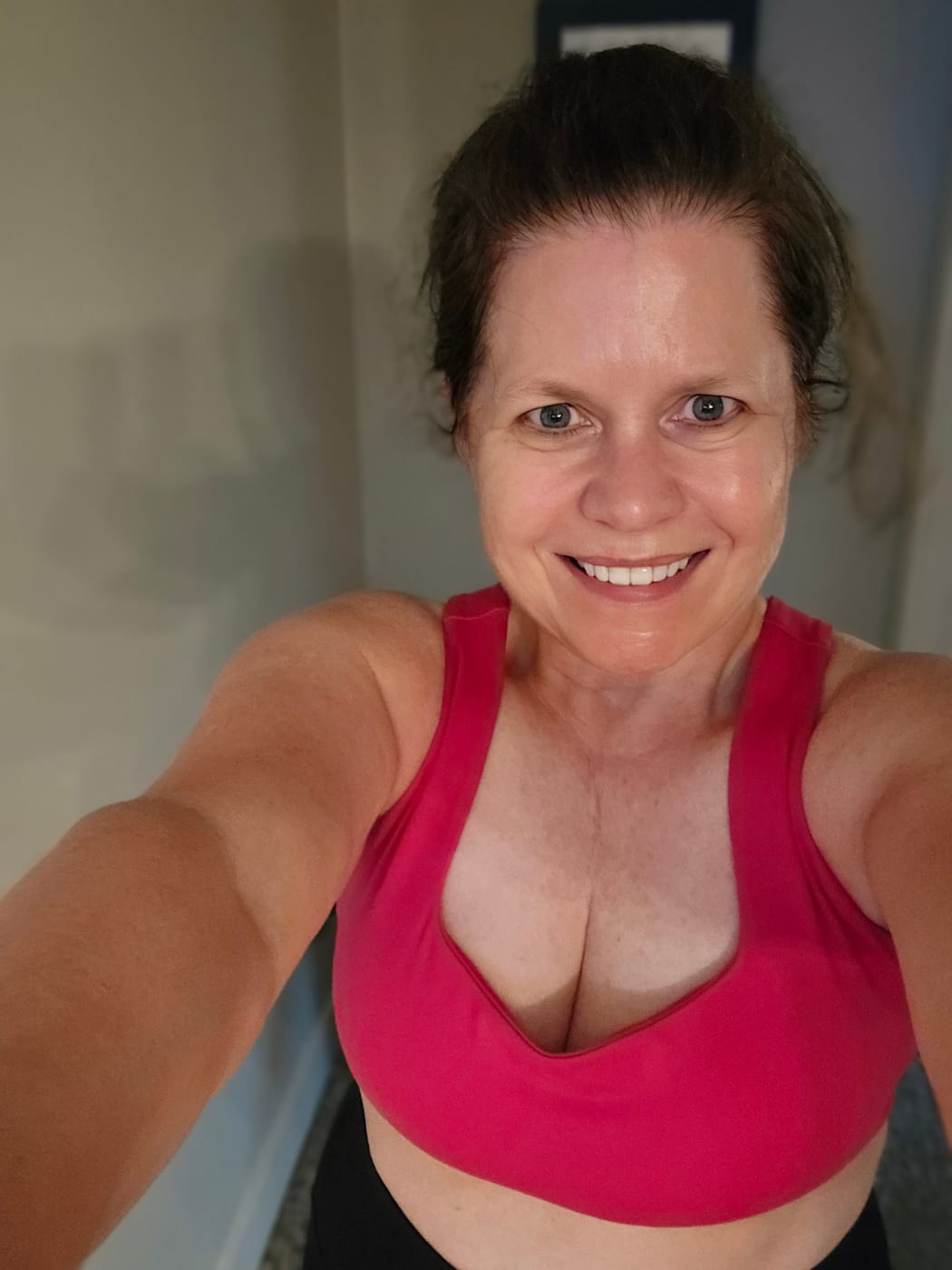 Customer photo review of DAYDREAM Square Neck Sports Bra