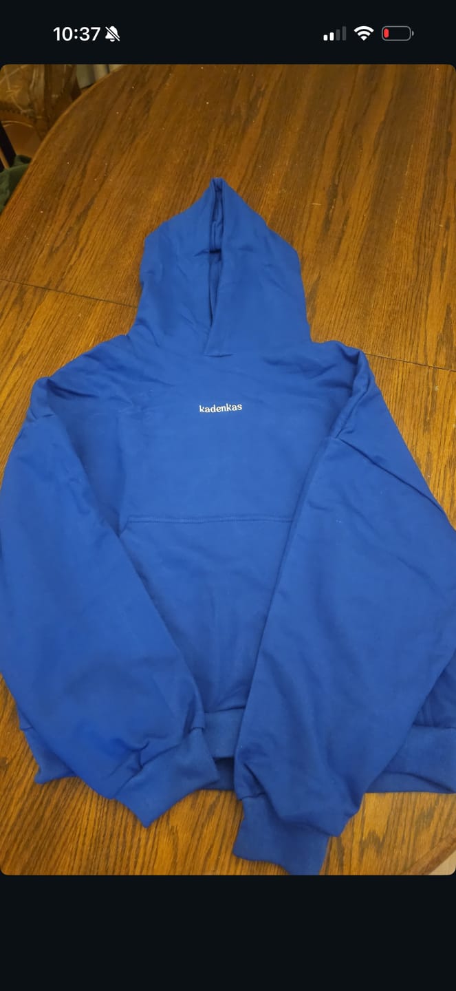Customer photo review of POLERÓN HOODIE AZUL REY - OVERSIZE CON GORRO LOGO BORDADO
